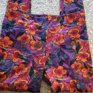 #L023 (CH) NWOT LuLaRoe Multicolor Floral Pattern Leggings